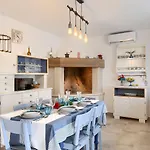 Nyaraló Romantisches Mit Jacuzzi, Bbq, Wifi *