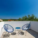 Romantisches Mit Jacuzzi, Bbq, Wifi Nyaraló