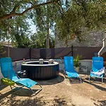 Nyaraló Romantisches Mit Jacuzzi, Bbq, Wifi Marčana