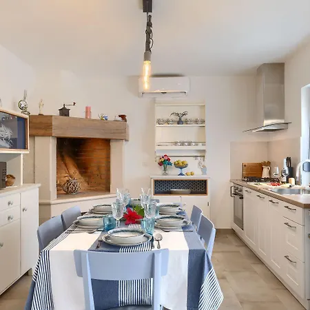 Romantisches Mit Jacuzzi, Bbq, Wifi Сasa de vacaciones
