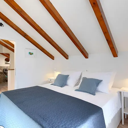 Romantisches Mit Jacuzzi, Bbq, Wifi * Marčana