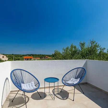 Romantisches Mit Jacuzzi, Bbq, Wifi Nyaraló