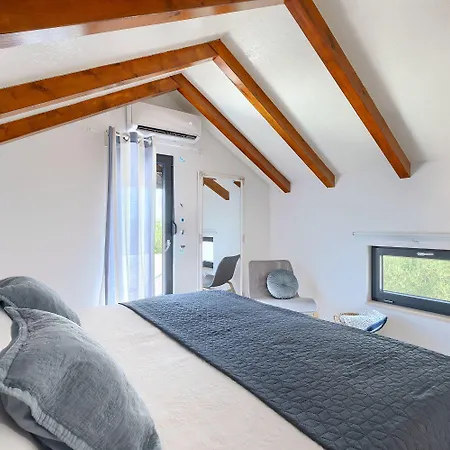Nyaraló Romantisches Mit Jacuzzi, Bbq, Wifi *