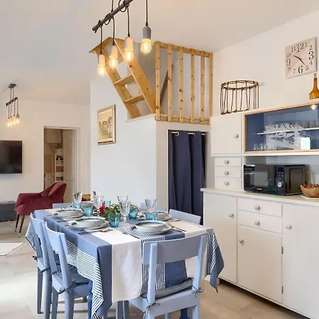 Nyaraló Romantisches Mit Jacuzzi, Bbq, Wifi *