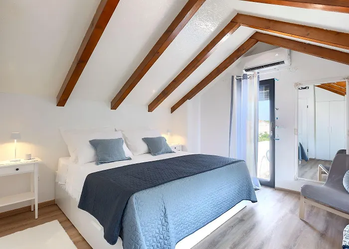 Romantisches Mit Jacuzzi, Bbq, Wifi * Marčana