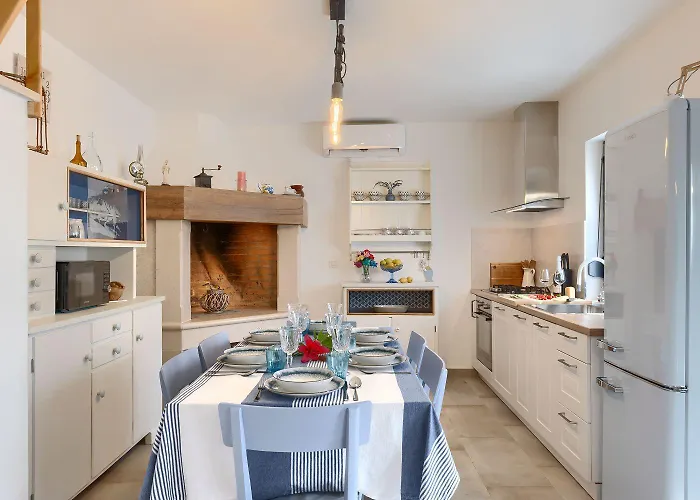 Romantisches Mit Jacuzzi, Bbq, Wifi Feriehus