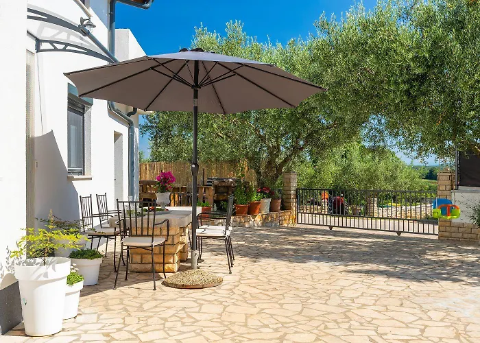 Romantisches Mit Jacuzzi, Bbq, Wifi