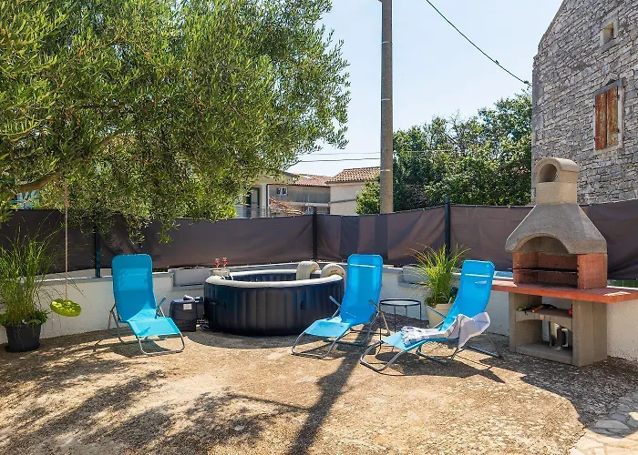 Romantisches Mit Jacuzzi, Bbq, Wifi Feriehus