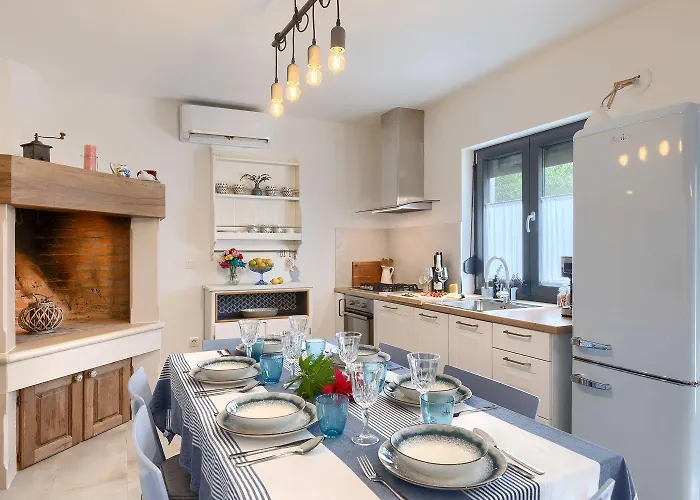 Feriehus Romantisches Mit Jacuzzi, Bbq, Wifi